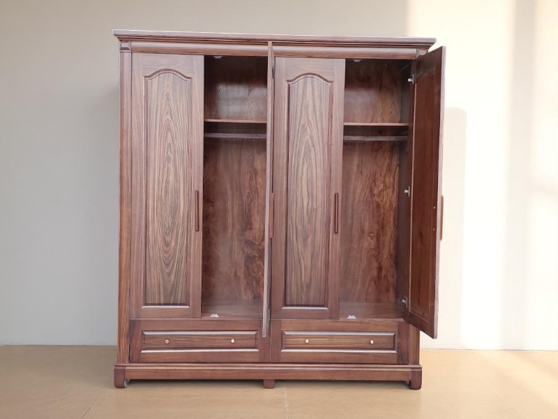 Bước khử mùi gỗ mới trên tủ quần áo
