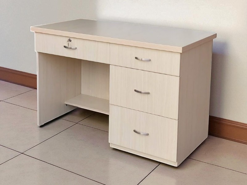 Cách sắp xếp bàn làm việc hút tài lộc