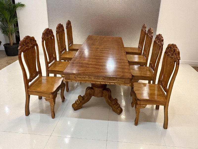 8 Đánh giá chi tiết bộ bàn ăn gỗ