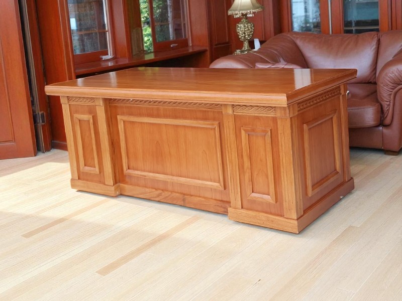 Mua bàn làm việc gần đây