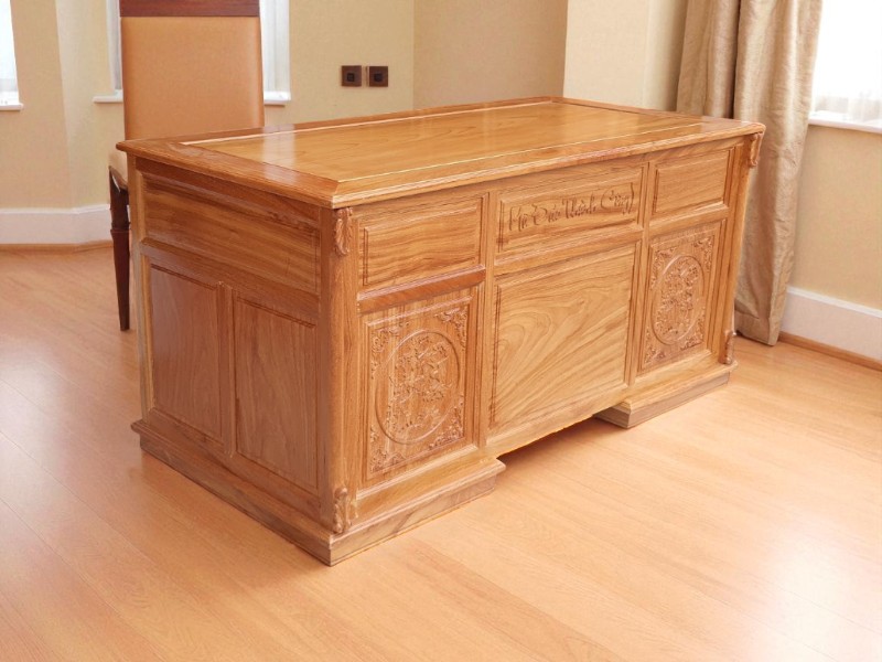 Bí quyết sắp xếp bàn làm việc gỗ theo 5 yếu tố ngũ hành