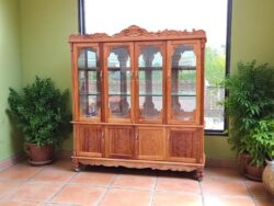 Tủ rượu gỗ cao cấp giúp bảo quản rượu tốt nhất