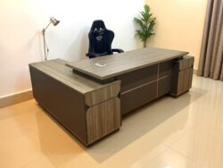 5 Nguyên Tắc Phong Thủy Khi Chọn Bàn Làm Việc Gỗ