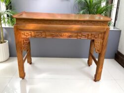 Bàn thờ gỗ tự nhiên