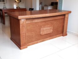 Bước Xử Lý Mặt Bàn Làm Việc Trầy Xước