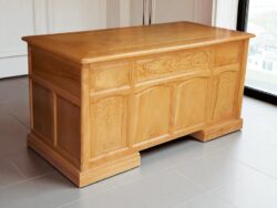 Cách sắp xếp bàn làm việc hút tài lộc