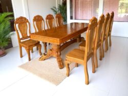 4 Bước Làm Sạch Bàn Ăn Gỗ