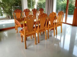 Địa chỉ bán bàn ăn gỗ tại HCM