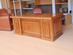 Bí quyết sắp xếp bàn làm việc gỗ theo 5 yếu tố ngũ hành